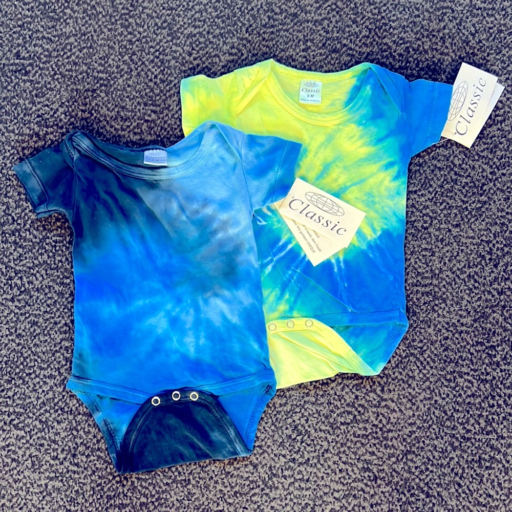 2 piece 6 month baby tie dye onesie